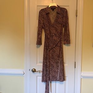 Jones New York Dress, Brown, peach cream and white mid length dress.